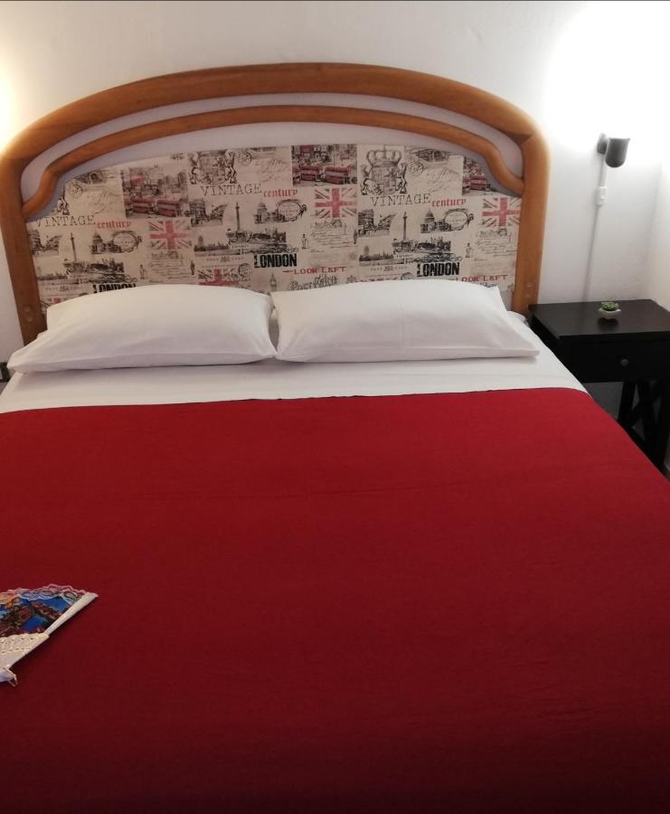 Il Posto Giusto Station Rooms 팔레르모 외부 사진
